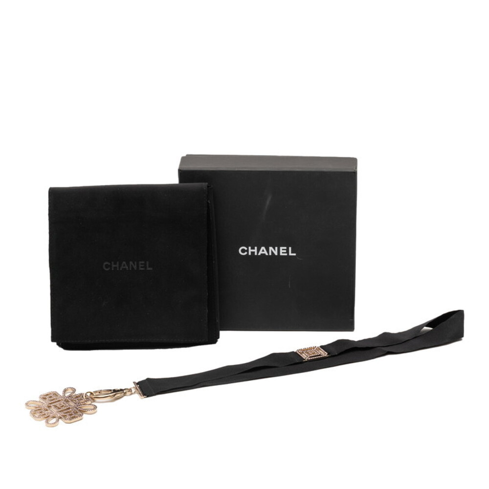 CHANEL Black Logo Necklace - Picture 6 of 7